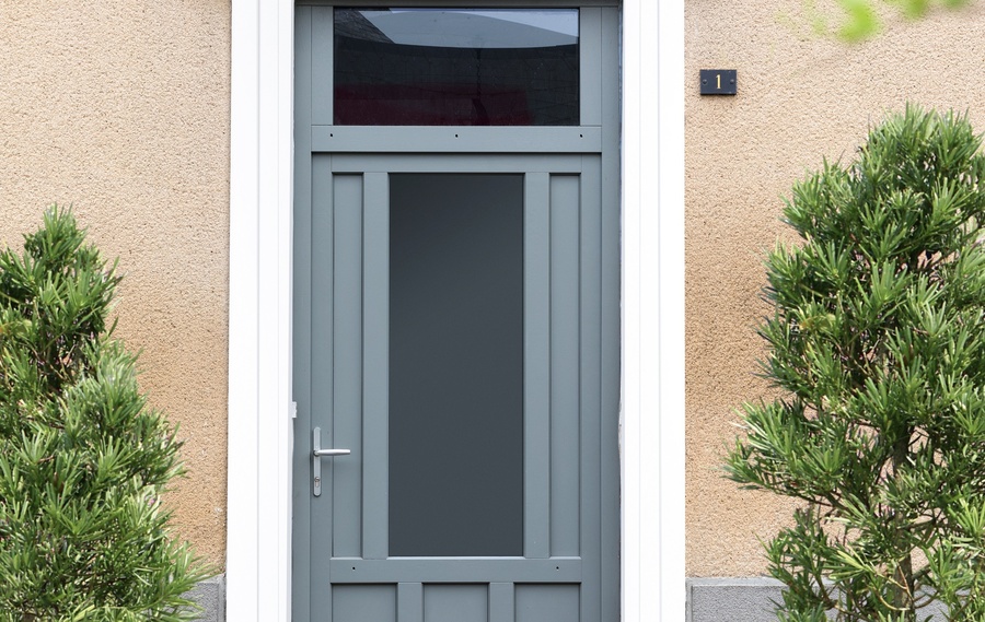 Notre gamme de porte d'entrée en BOIS CLASSIQUE et CREATIVE CONTEMPORAINE à ETAMPES