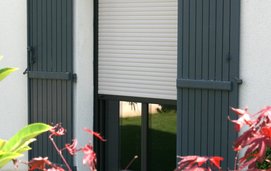 Volets battants roulants et occultants à ETAMPES